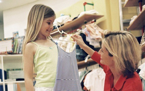 ¿Cómo comprar ropa para tus hijos?