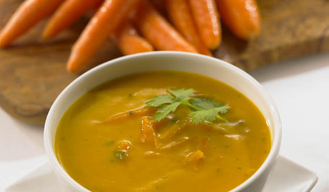 Receta para niños: sopa de zanahoria y fideos