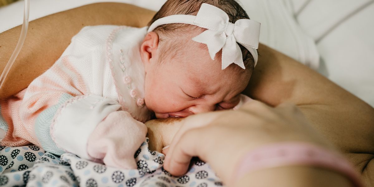 Los recién nacidos no se enfrentan a un mayor riesgo de contraer la enfermedad, incluso cuando la madre da positivo
