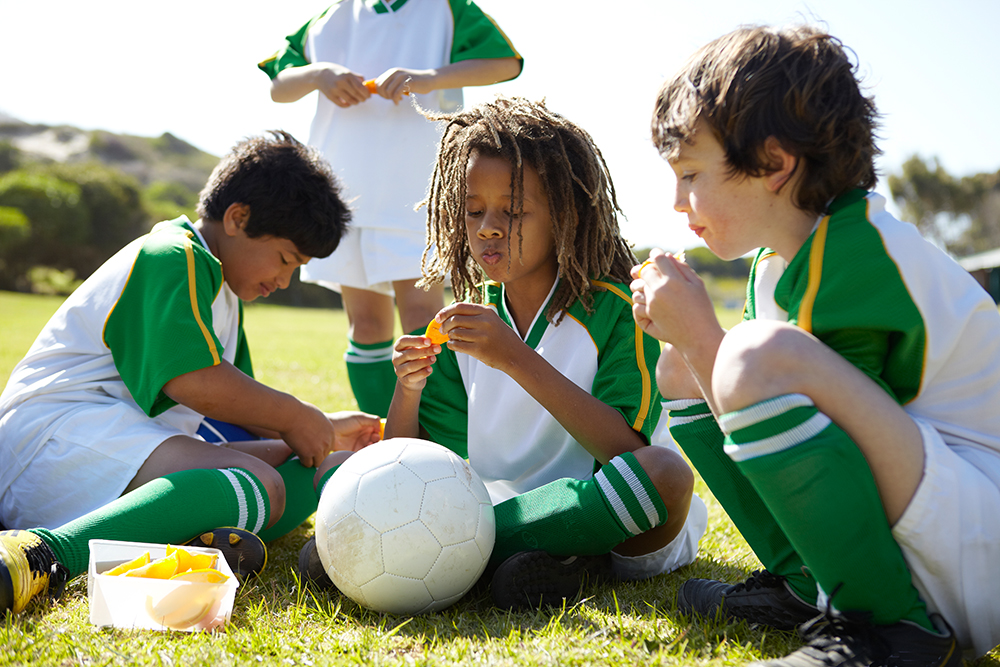10 bocadillos saludables para los deportes de los niños
