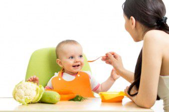 Cómo alimentar a los niños pequeños: 5 errores comunes y 5 soluciones fáciles