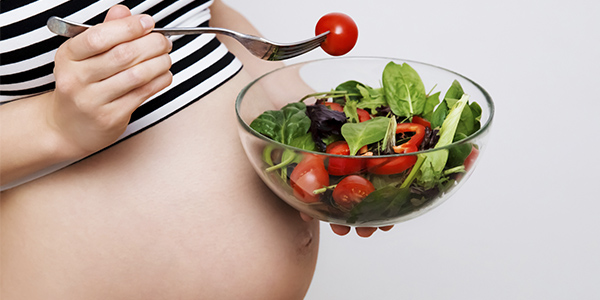 Cómo alimentarse bien durante el embarazo