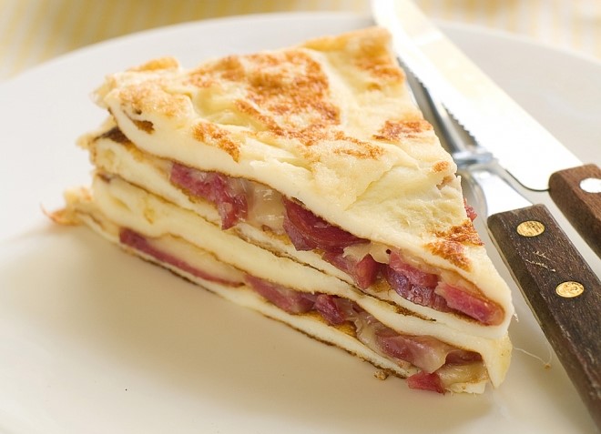 Receta para niños: lasaña de tortilla con jamón y queso