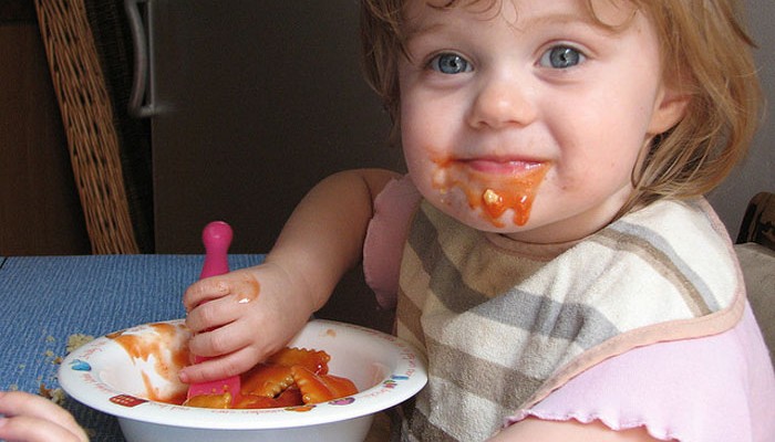 Ejercicio para niños: aprender a masticar