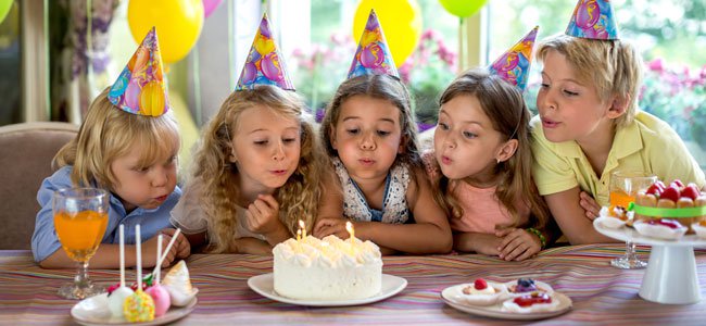 Organiza una fiesta de cumpleaños para tus hijos