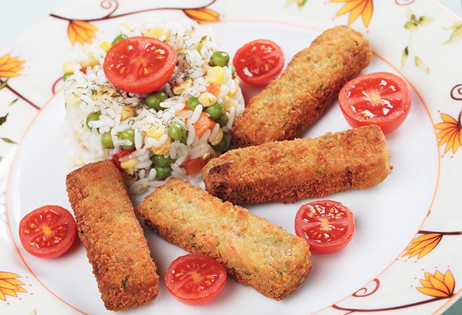 Croquetas de pescado con arroz tres delicias