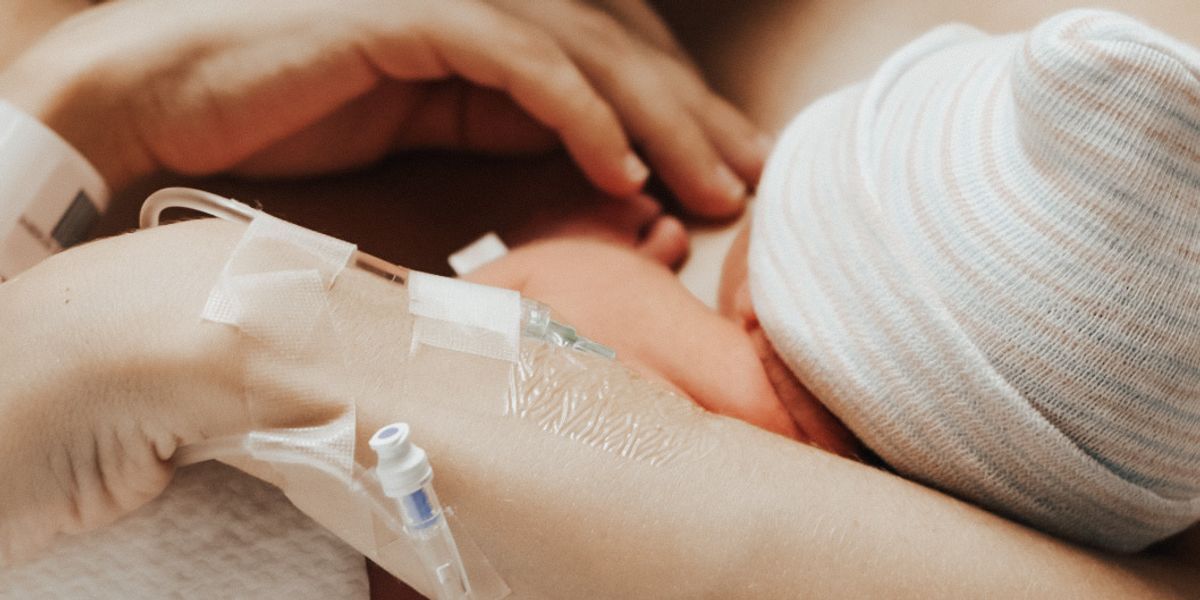 Esta madre dio a luz mientras dormía