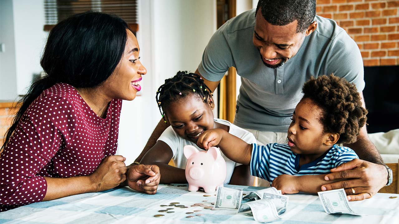 Cómo enseñar a ahorrar y a gastar a niños de tan sólo tres años de edad