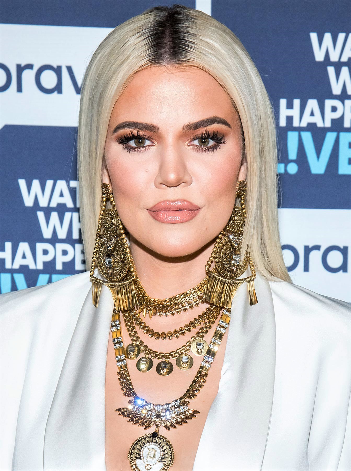 Khloé Kardashian aplaude a las madres que dicen que sus uñas son demasiado largas: "Me las arreglo muy bien