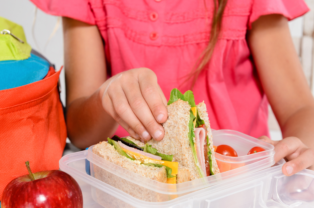 ¿Preparado para dejar de empaquetar el almuerzo de tu hijo? Este es el truco.