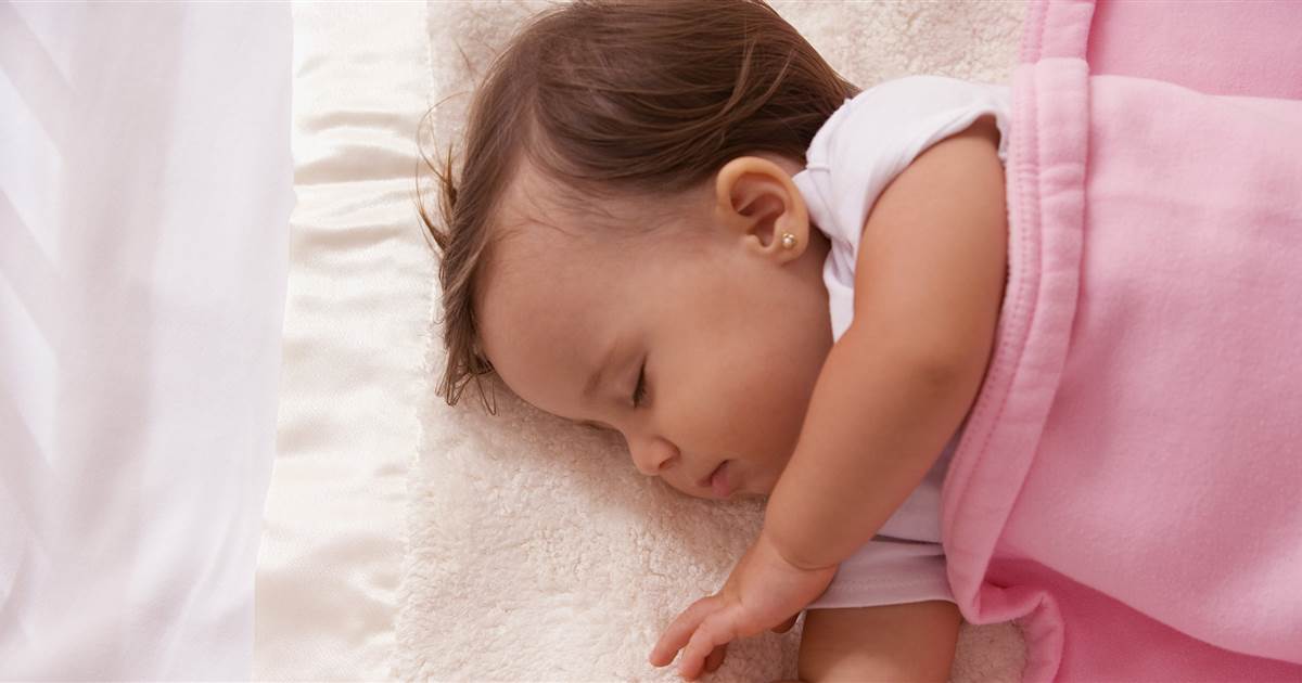 Perforaciones en las orejas de los bebés: Los padres opinan sobre la perforación de las orejas de un bebé
