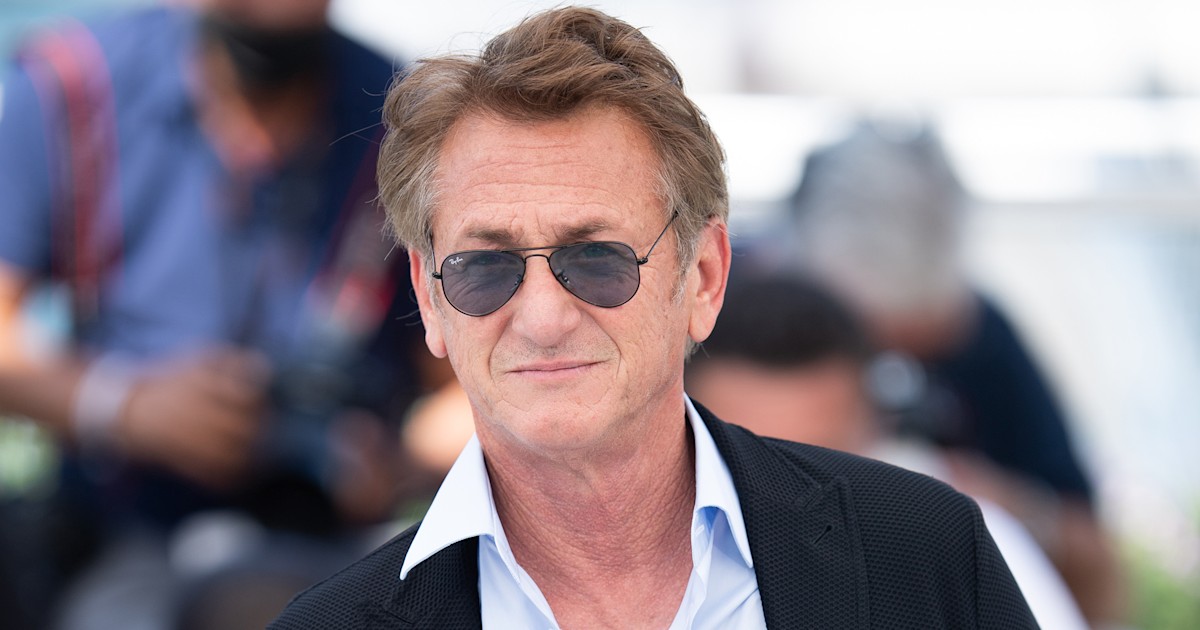 Sean Penn pasea por la alfombra roja de Cannes con su hijo y su hija, que protagonizan su nueva película