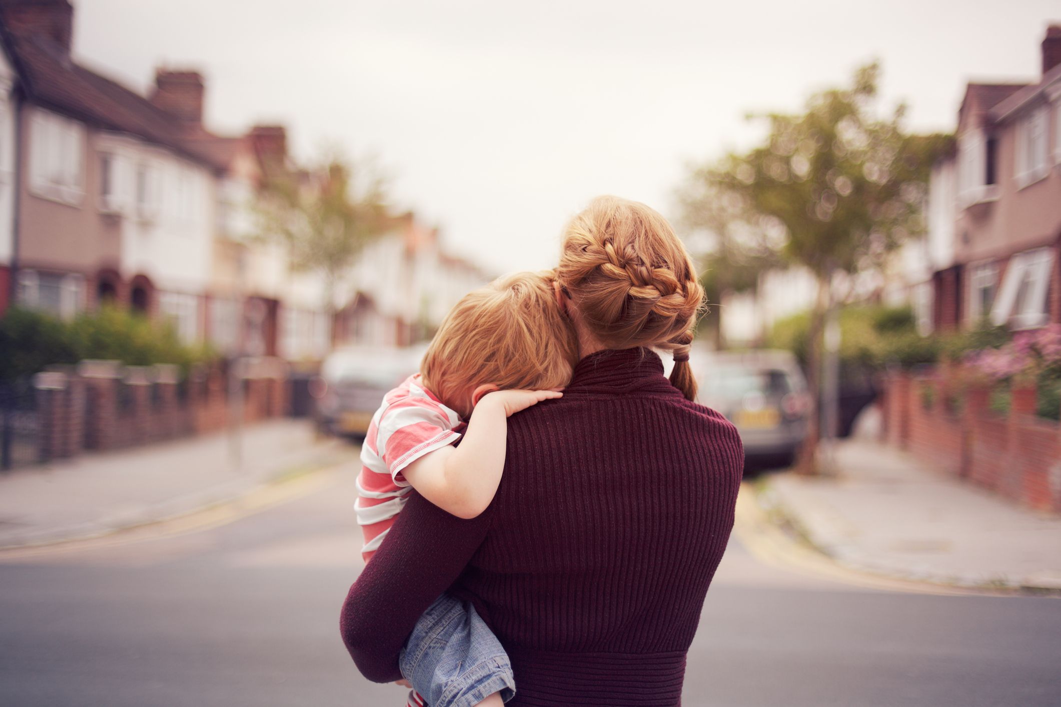 Dos verdades y una mentira sobre ser una madre soltera joven