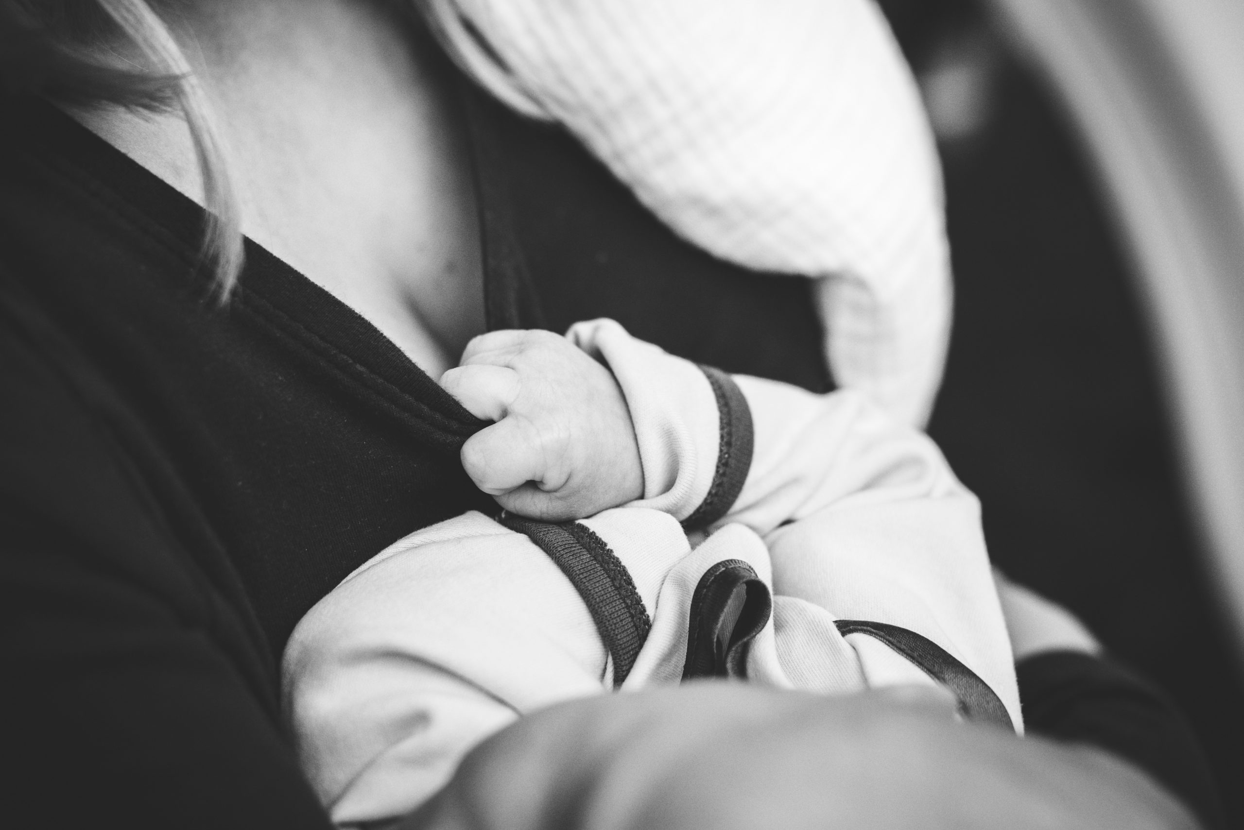 La lactancia materna: ¿Debes dejar de hacerlo si estás enferma?