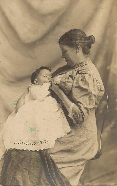 27 increíbles imágenes antiguas de la lactancia materna a lo largo de la historia