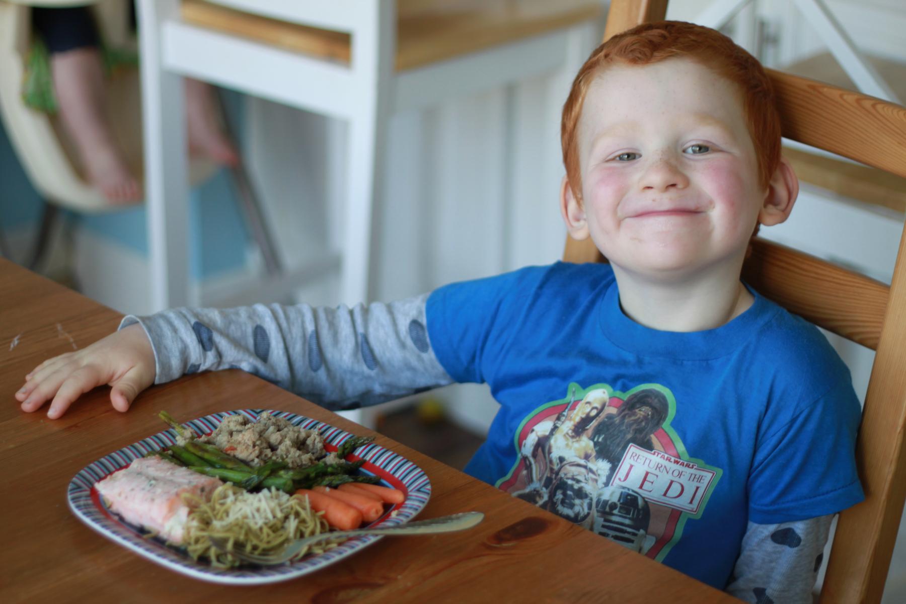 Cómo mis hijos empezaron a comer como adultos (y los tuyos también pueden)