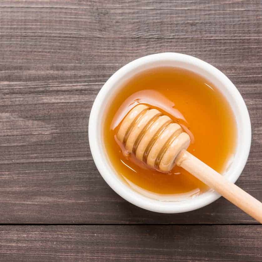 ¿Por qué los bebés no pueden tomar miel? Y las respuestas a 10 preguntas comunes
