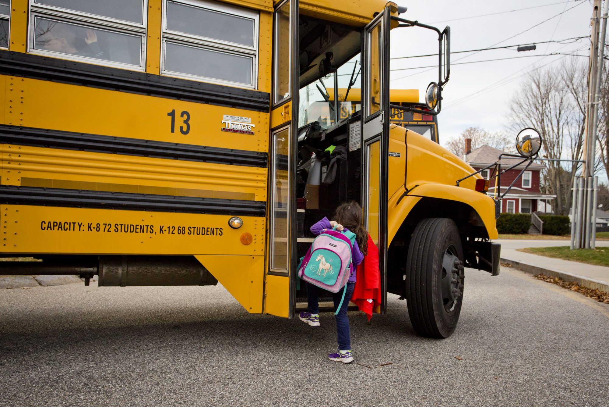 Los padres utilizan las etiquetas de Apple para rastrear los autobuses escolares de sus hijos, pero ¿es una buena idea?