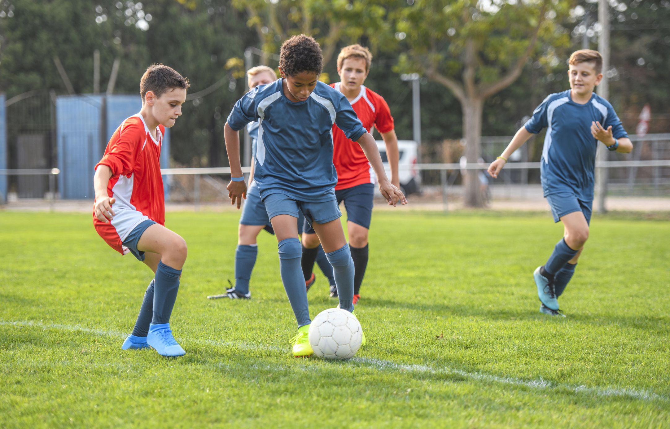 Enseñe a su hijo a ser un buen compañero de equipo