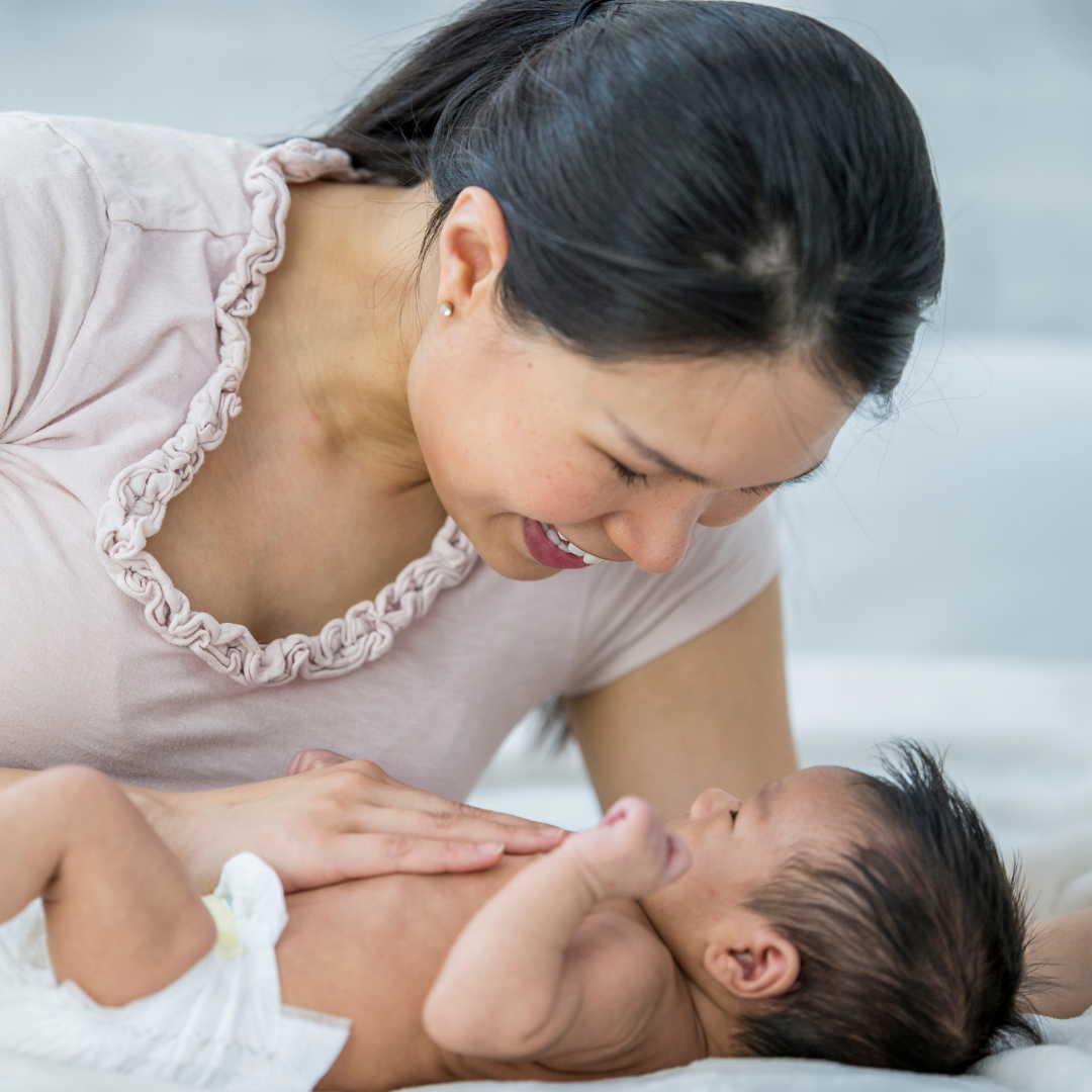 10 razones por las que las niñeras pueden beneficiarse de la formación en cuidados del recién nacido