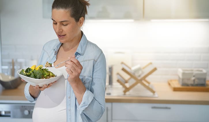 Alimentos para el embarazo que hay que incluir y evitar