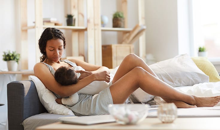 Las mejores posiciones para amamantar a los recién nacidos
