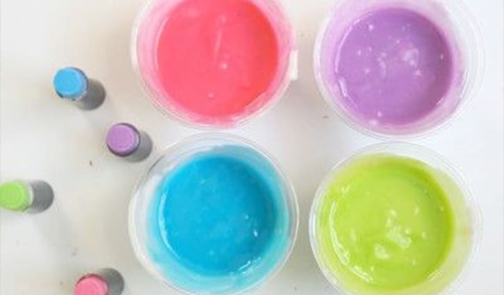 5 taste-safe baby messy play ideas