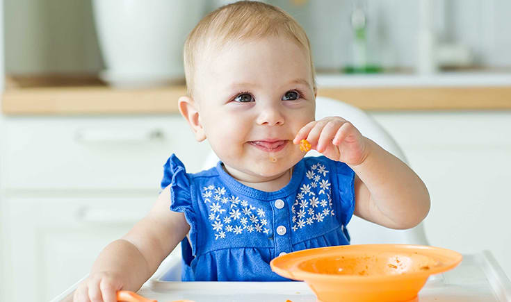 5 consejos para que tu bebé empiece a comer sólidos