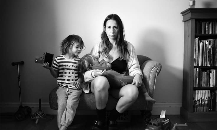Un proyecto fotográfico capta cómo es realmente la lactancia materna