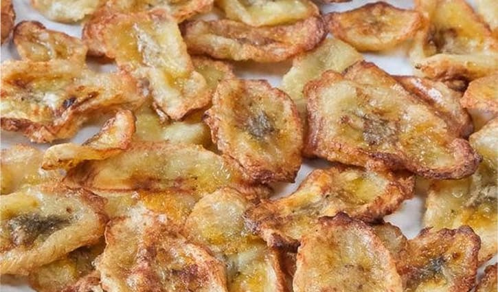 Air Fried Banana and apple chips for baby