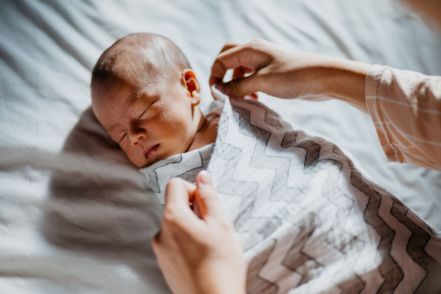 ¿Cuál es la diferencia entre un pañal y un saco de dormir?