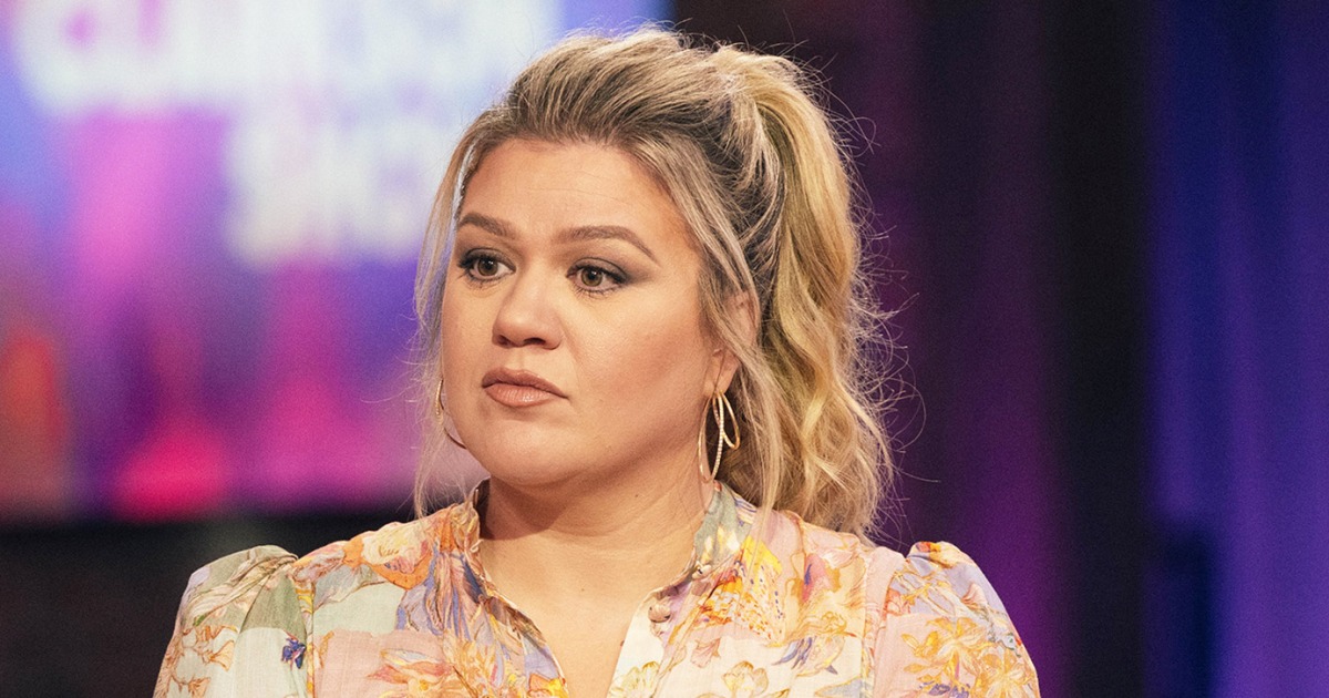 Kelly Clarkson: Mis hijos han dicho que les gustaría que 'mamá y papá estuvieran en la misma casa'