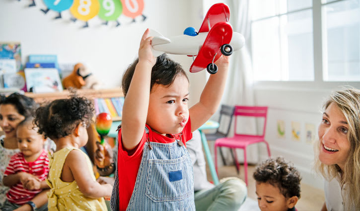 Menos preguntas y más nombres: cómo apoyar el desarrollo de su hijo pequeño