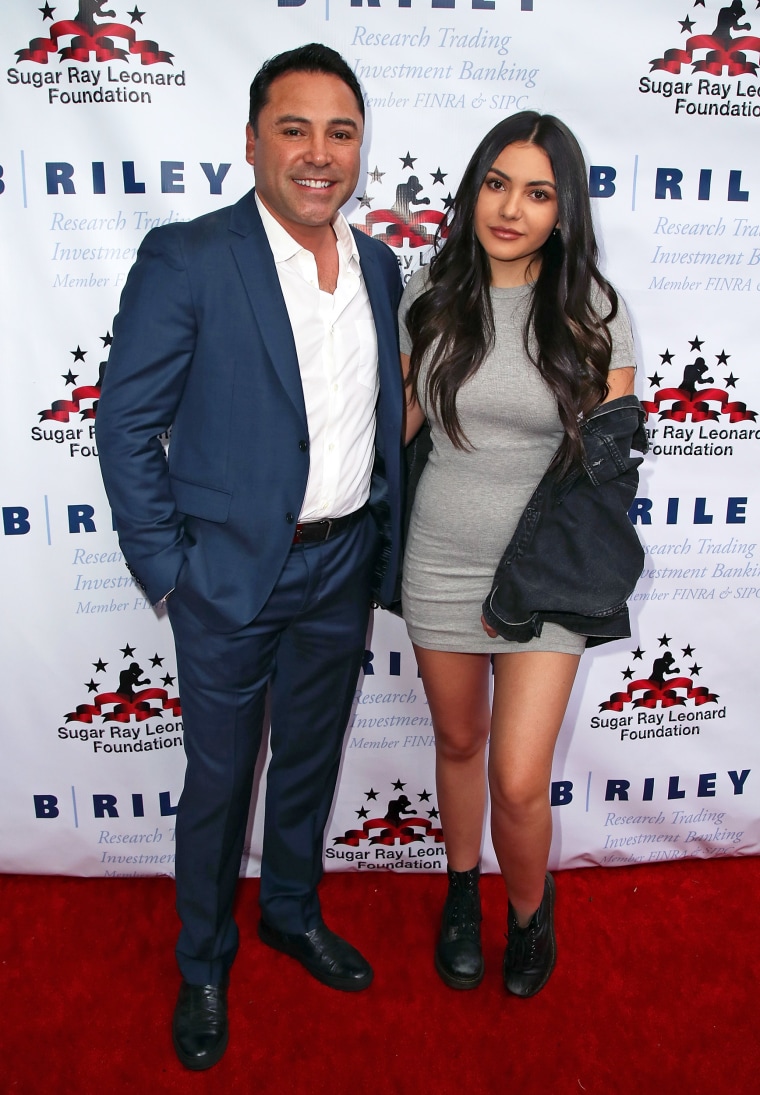 Oscar De La Hoya se abre sobre Travis Barker criar a su hija: No me sentía 'digno