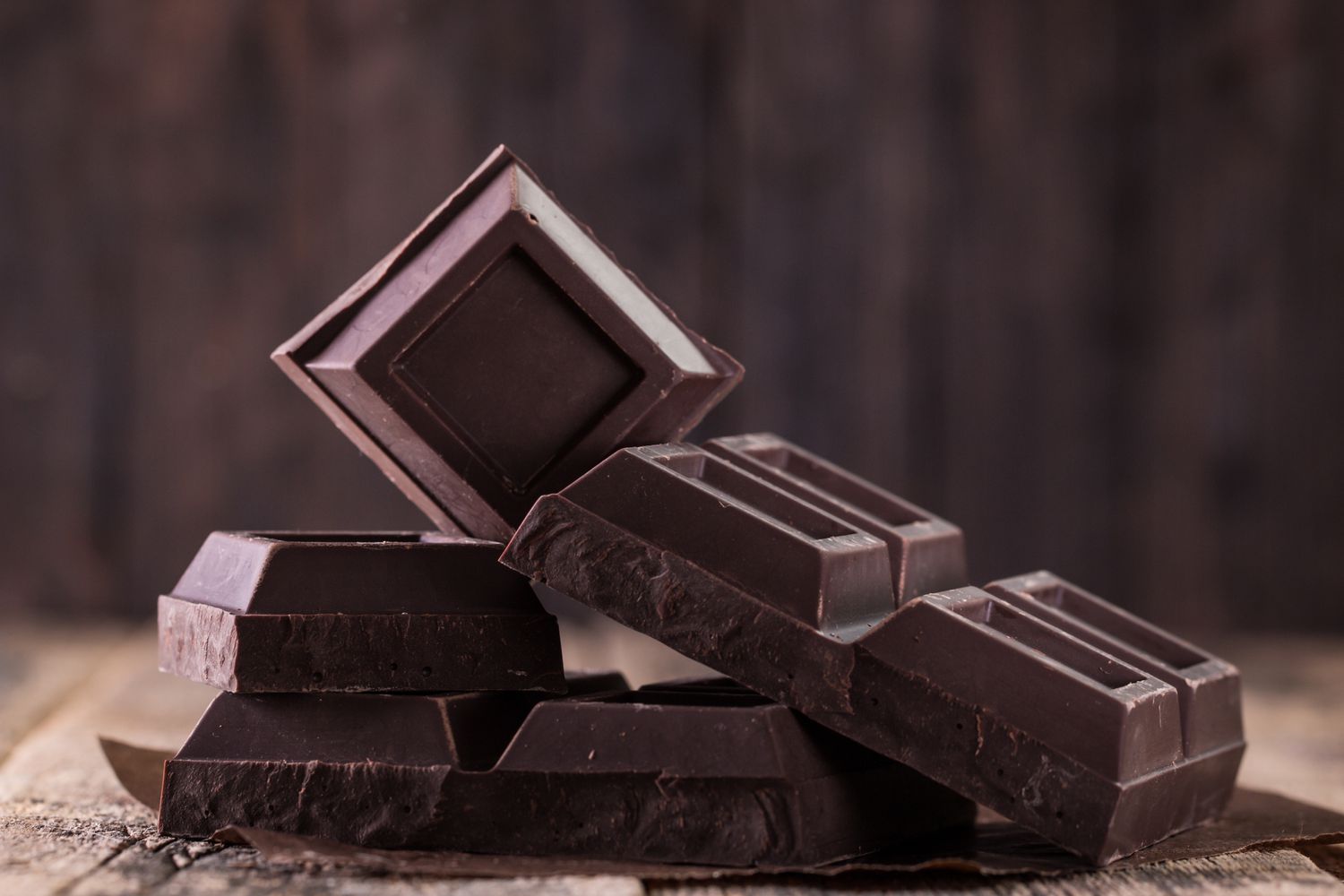 El chocolate negro podría contener plomo, pero los expertos dicen que no hay que asustarse