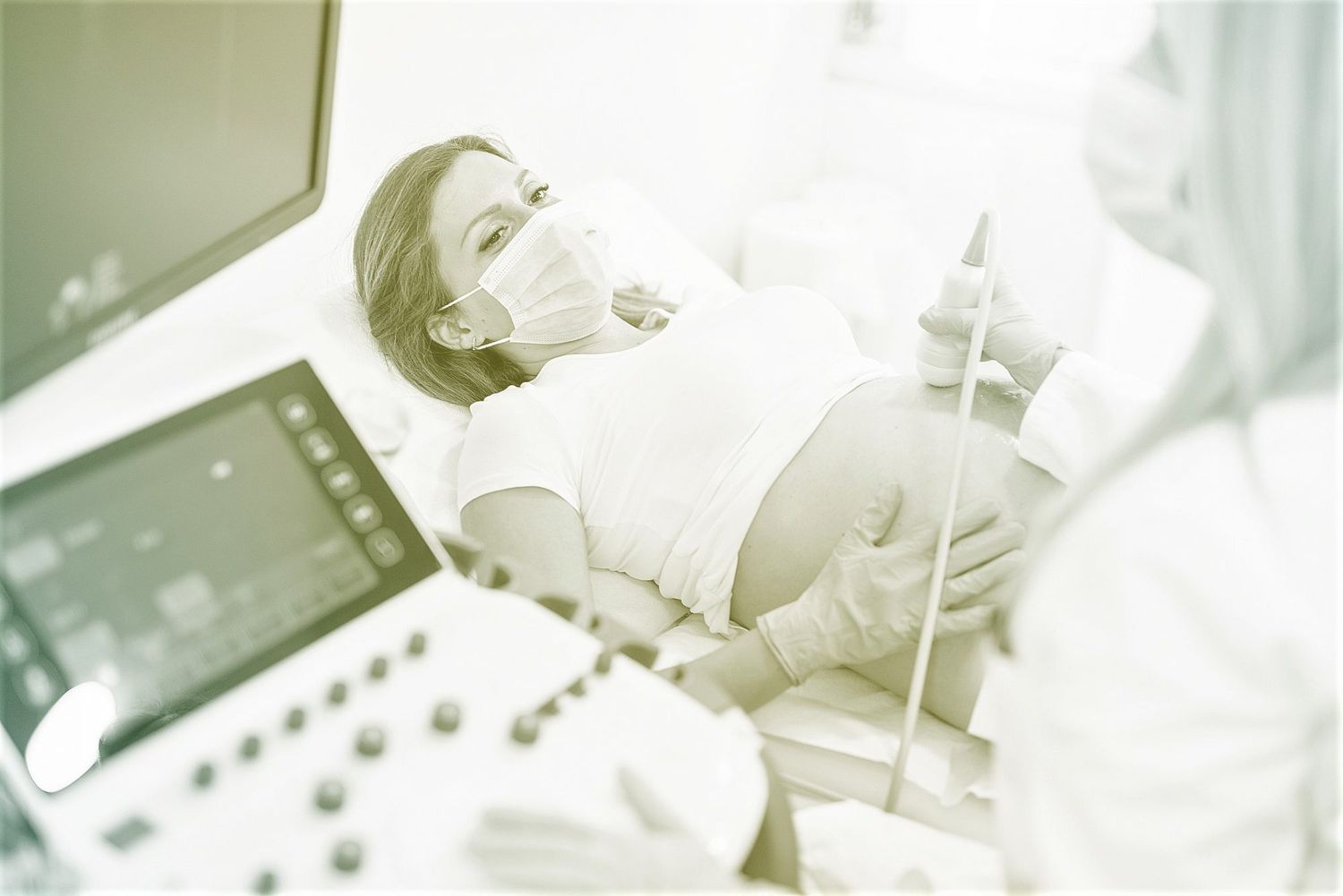 Los CDC emiten un aviso "urgente" para que las embarazadas se vacunen ya contra la COVID-19