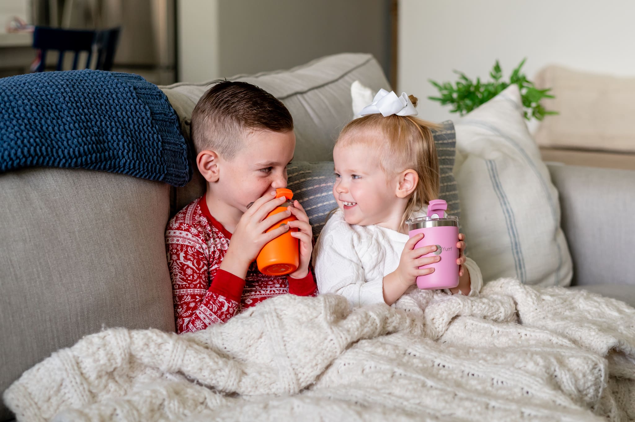 Los NUEVOS Vasos Aislados para Niños de PopYum: Versátiles y prácticos