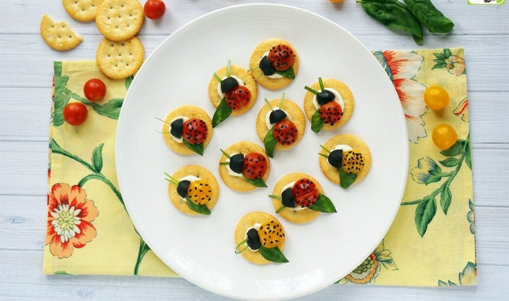 Ladybug crackers