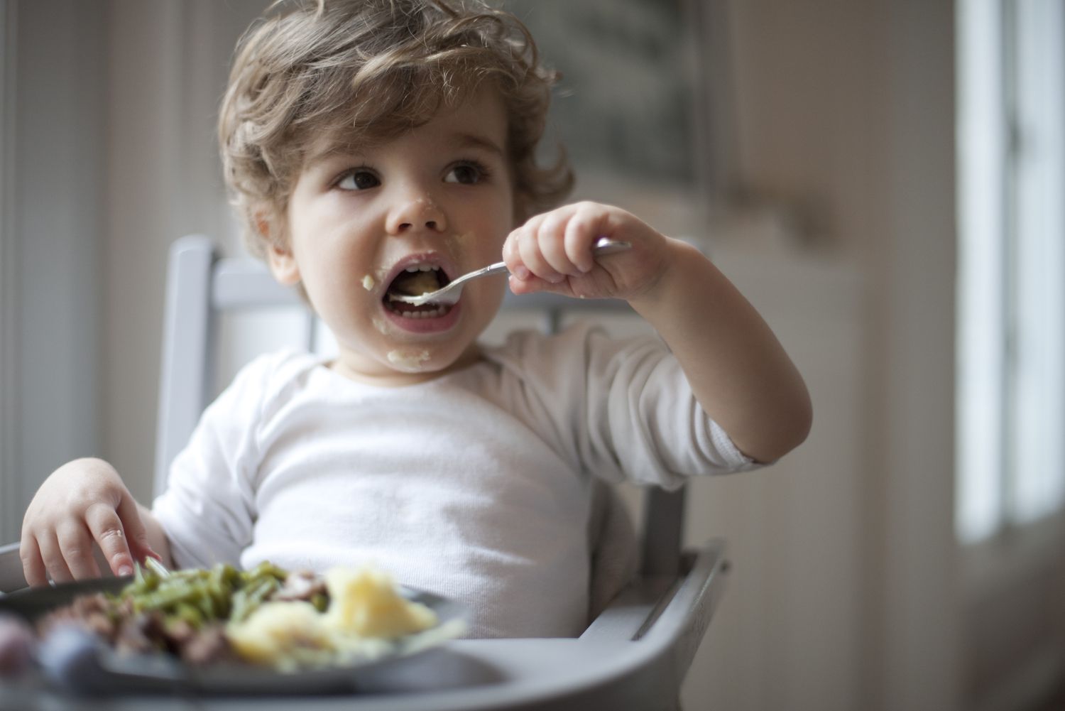 10 problemas de alimentación de bebés y niños pequeños, y cómo resolverlos 