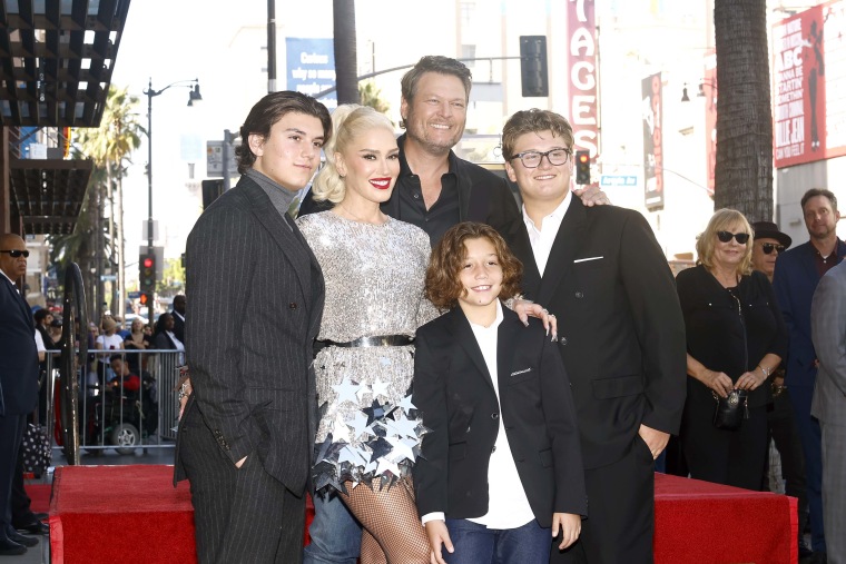 Blake Shelton dice que ver al hijo de Gwen Stefani vestido como él 'calienta mi corazón'