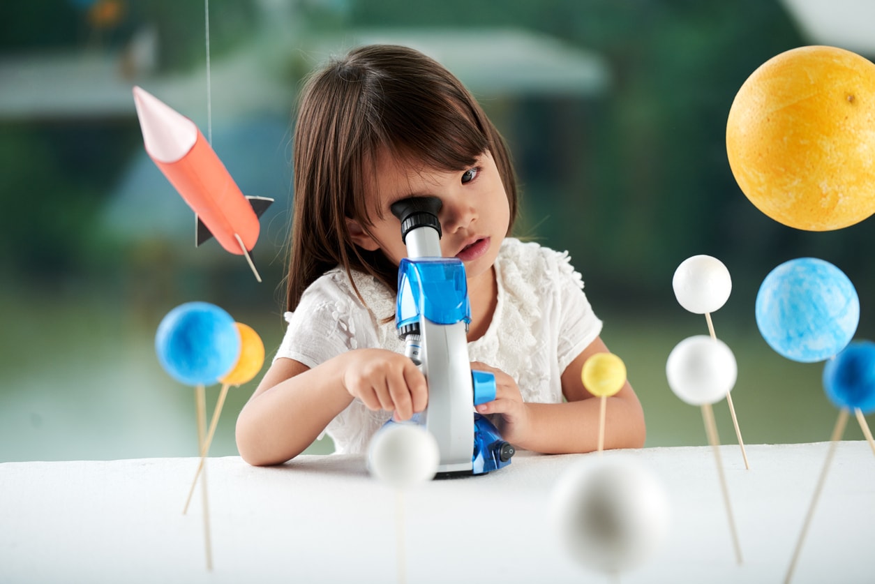 19 juguetes STEAM para niños curiosos y creativos