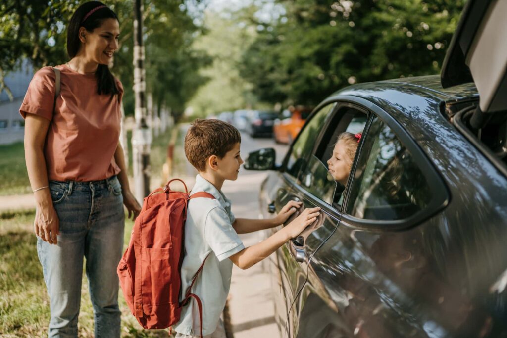 No tenemos por qué ser los mejores amigos de los padres de los amigos de nuestros hijos