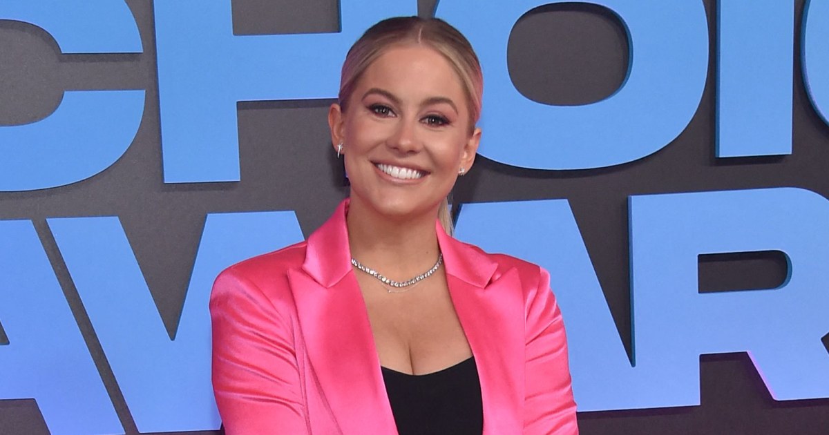 Shawn Johnson comparte las primeras fotos de su tercer hijo 