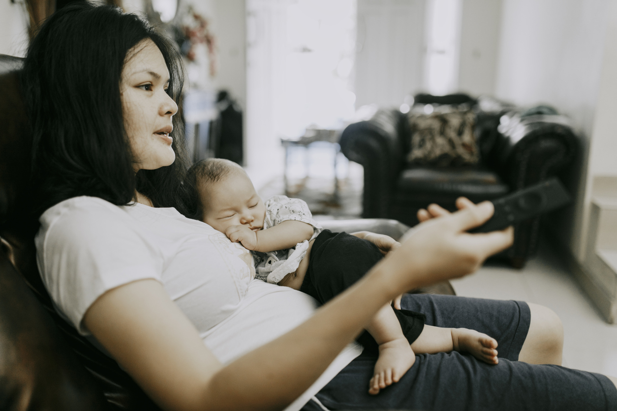 Los mejores programas para ver durante la baja por maternidad