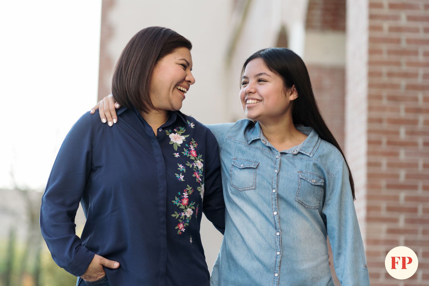 Para niñas latinas que se acercan a la pubertad, la aceptación del cuerpo es una prioridad