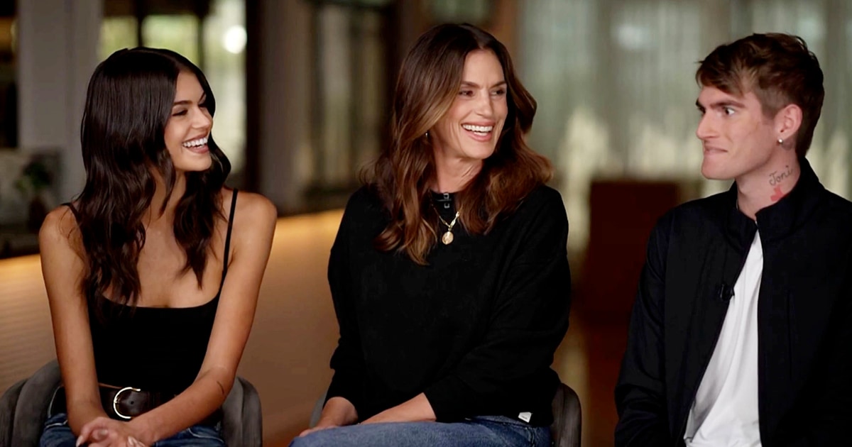 Los hijos de Cindy Crawford hablan en una entrevista sobre seguir los pasos de su madre